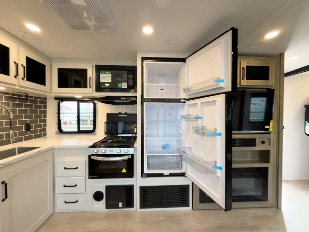 2026 Forest River Solaire 3150TBSS, Photos photo 37