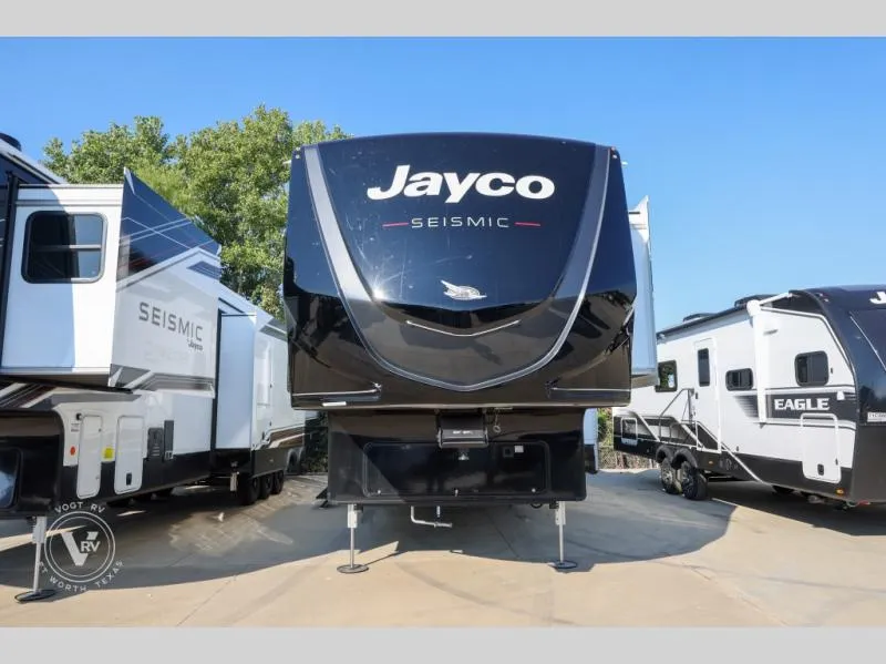 2026 Jayco Seismic 359 - Photo 3