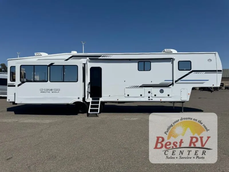 2026 Forest River Cherokee Arctic Wolf 3650SUITE - Photo 3