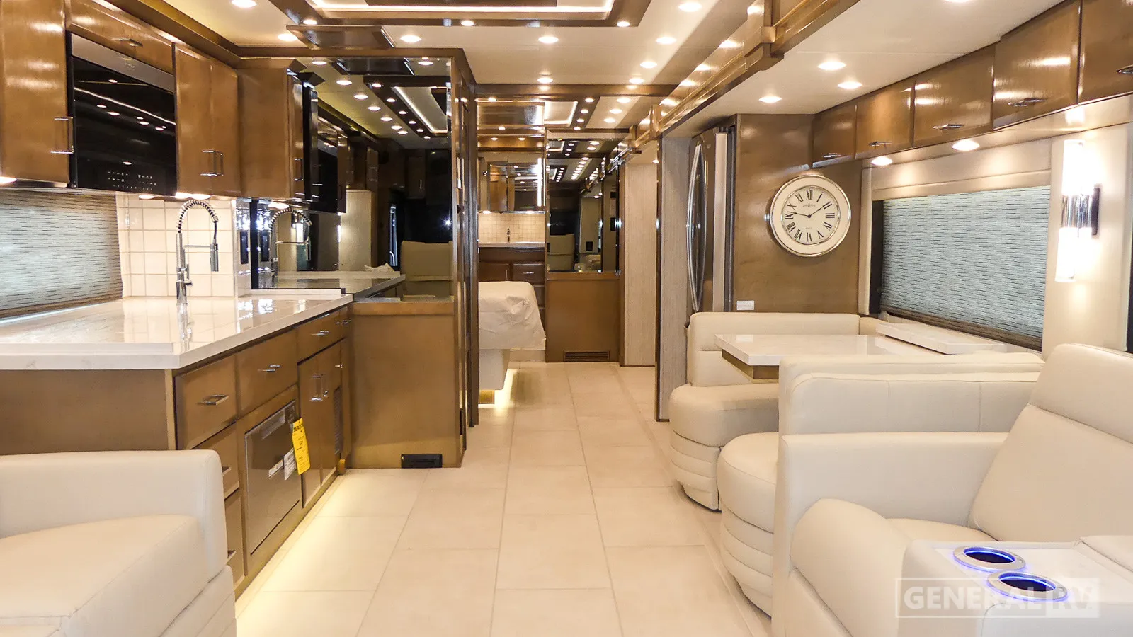 2026 Newmar Mountain Aire 4118 - Photo 3