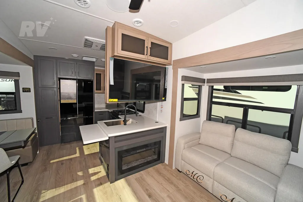 2026 Forest River Rockwood Signature 371RK, Photos photo 11