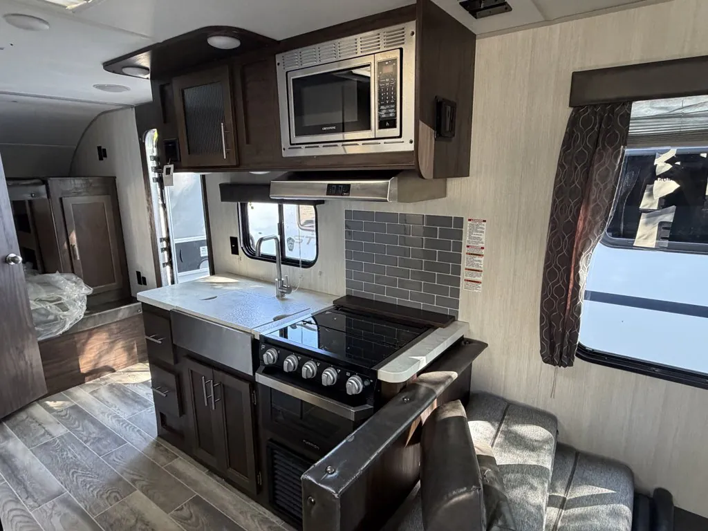 2019 Forest River Cherokee Grey Wolf 19SM, Photos photo 12