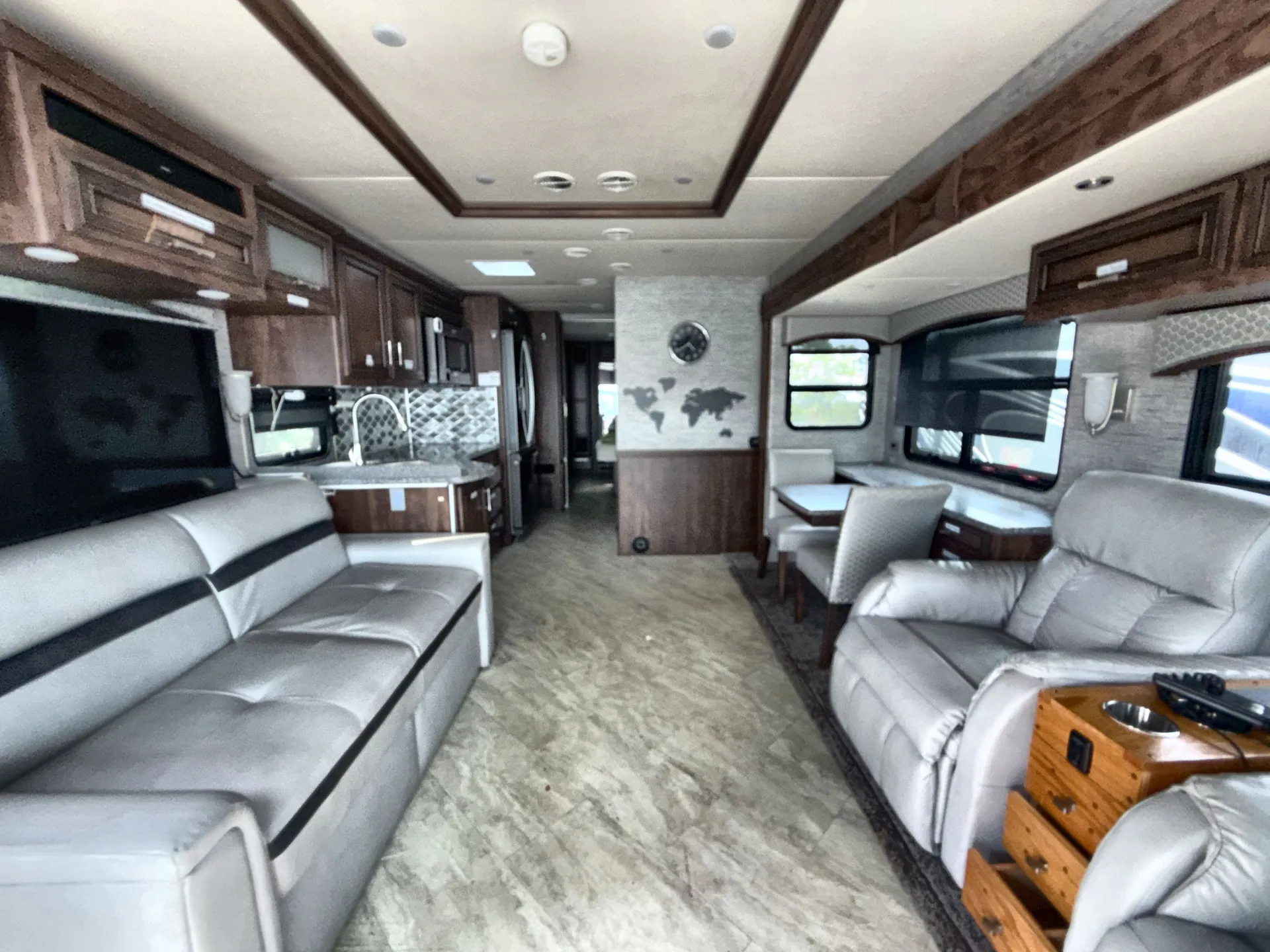2019 Newmar Canyon Star 3722 — living area main