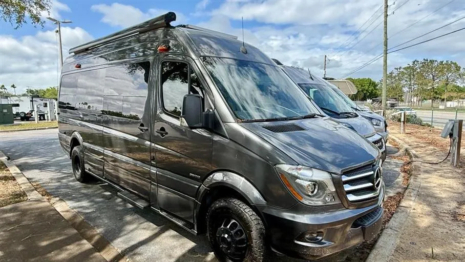 2015 Roadtrek Roadtrek Adventurous XL - Main photo