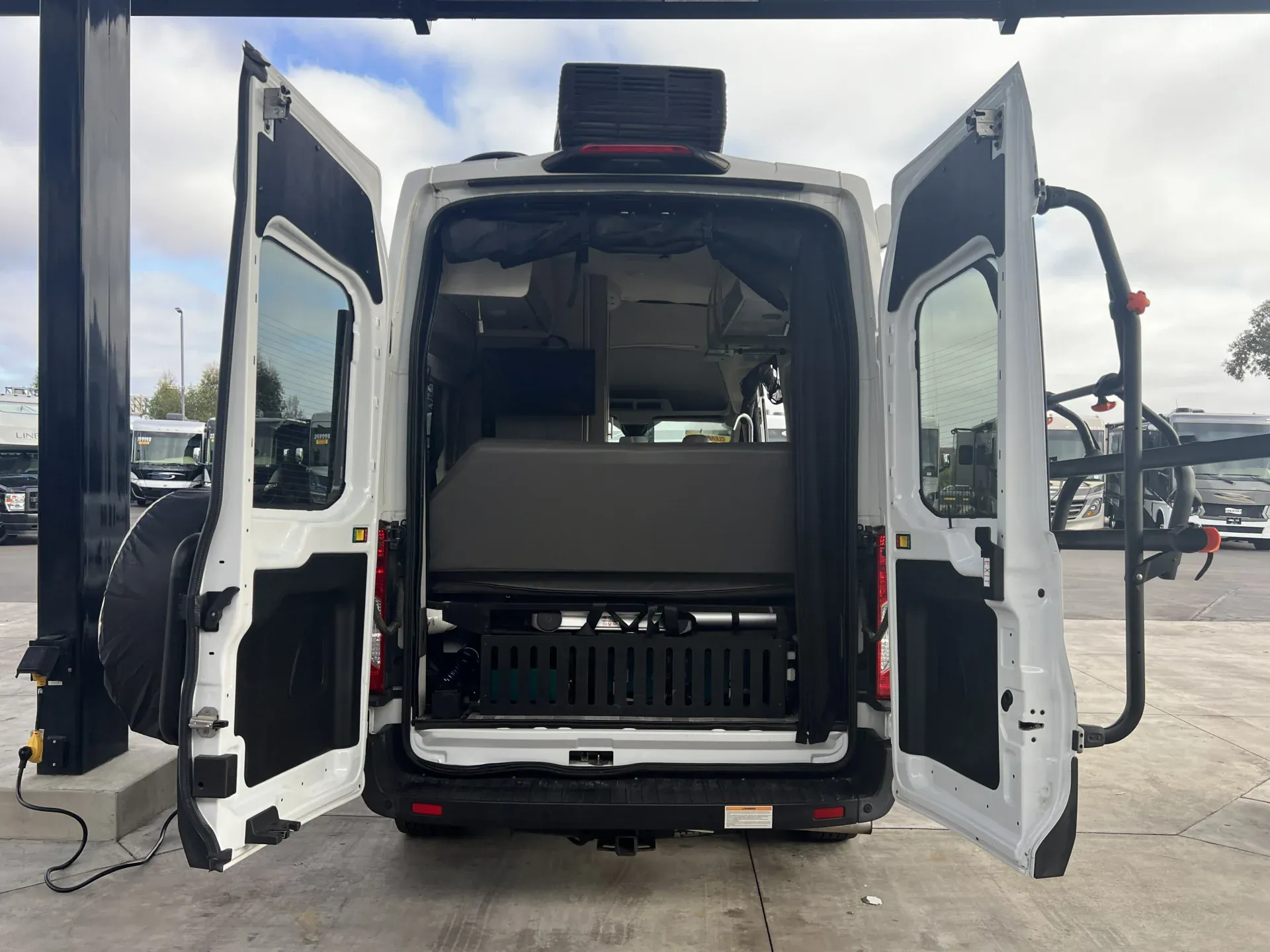 2022 Thor Motor Coach Tranquility 19P - Photo 3