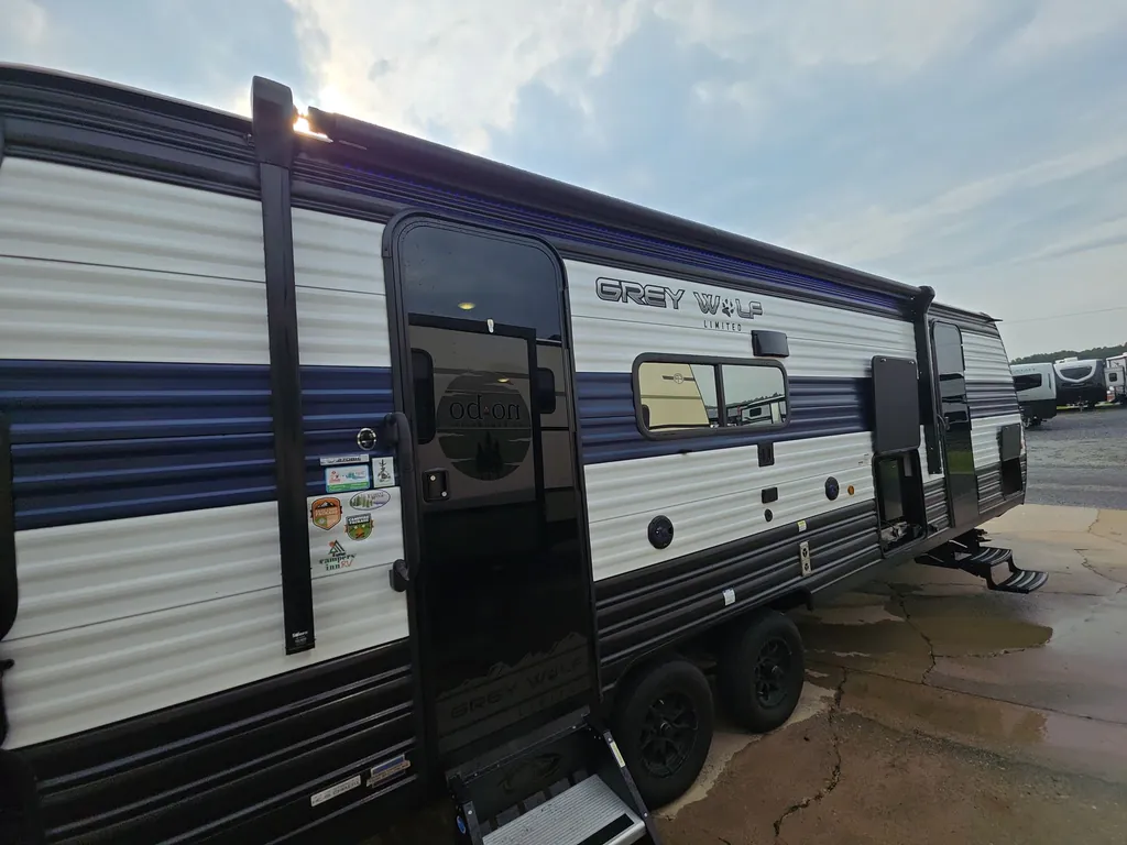 2024 Forest River Cherokee Grey Wolf 27DBH, Photos photo 16