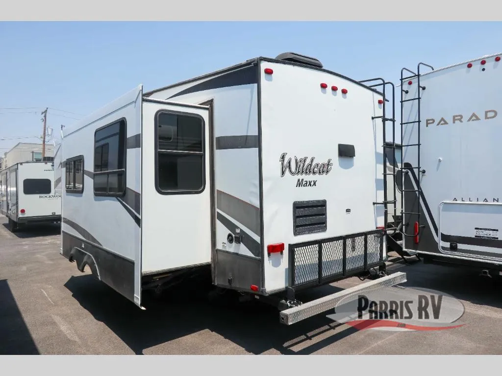 2017 Forest River Wildcat 282RKX - Photo 3