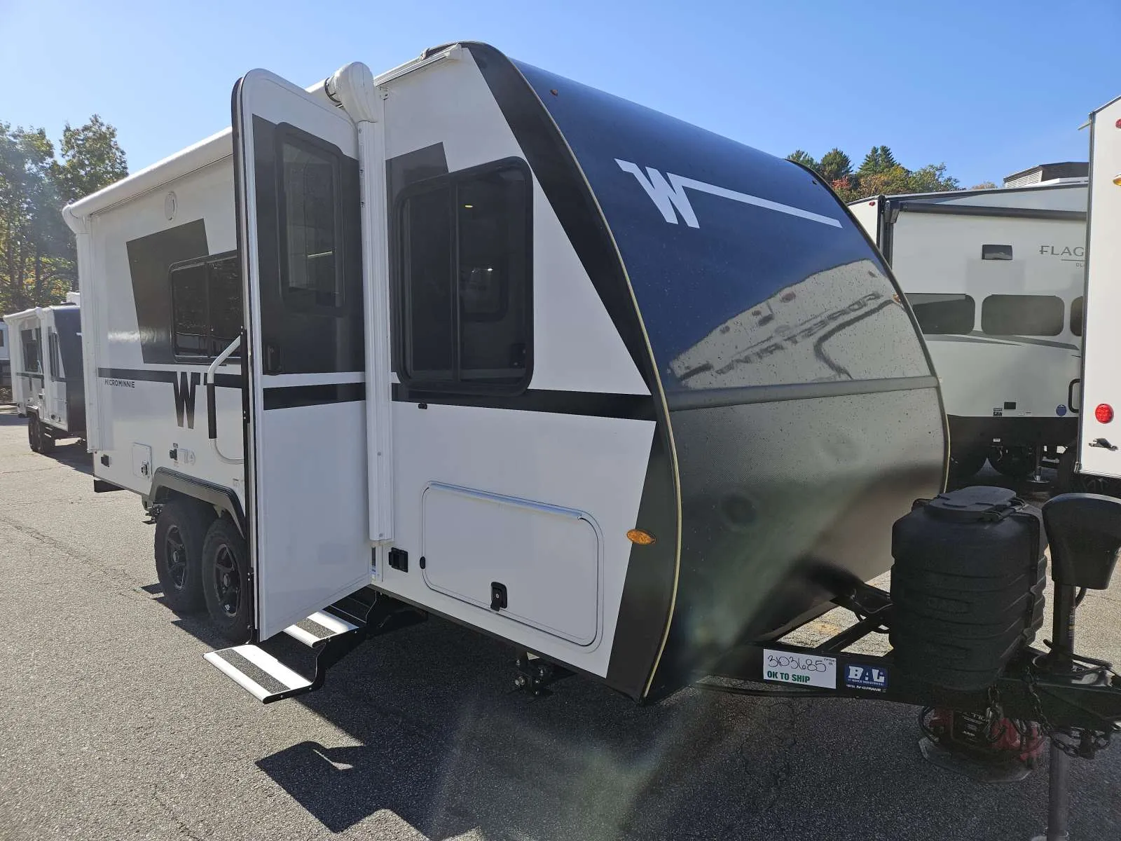2026 Winnebago Micro Minnie 1800BH - Photo 2