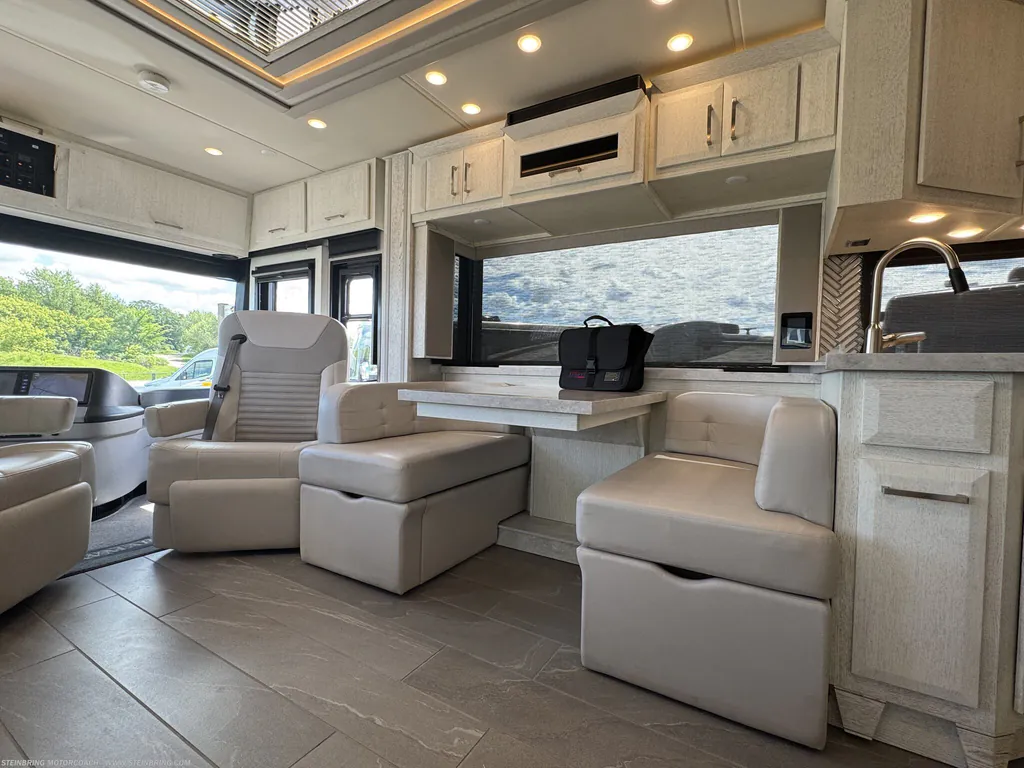 2022 Newmar New Aire 3543, Photos photo 15