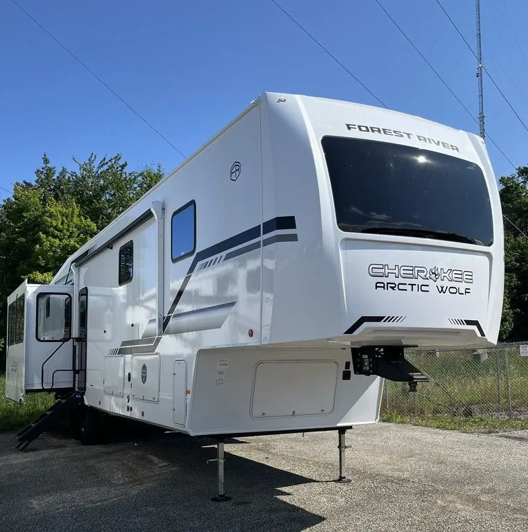 2026 Forest River Arctic Wolf 38LEAHG - Photo 3