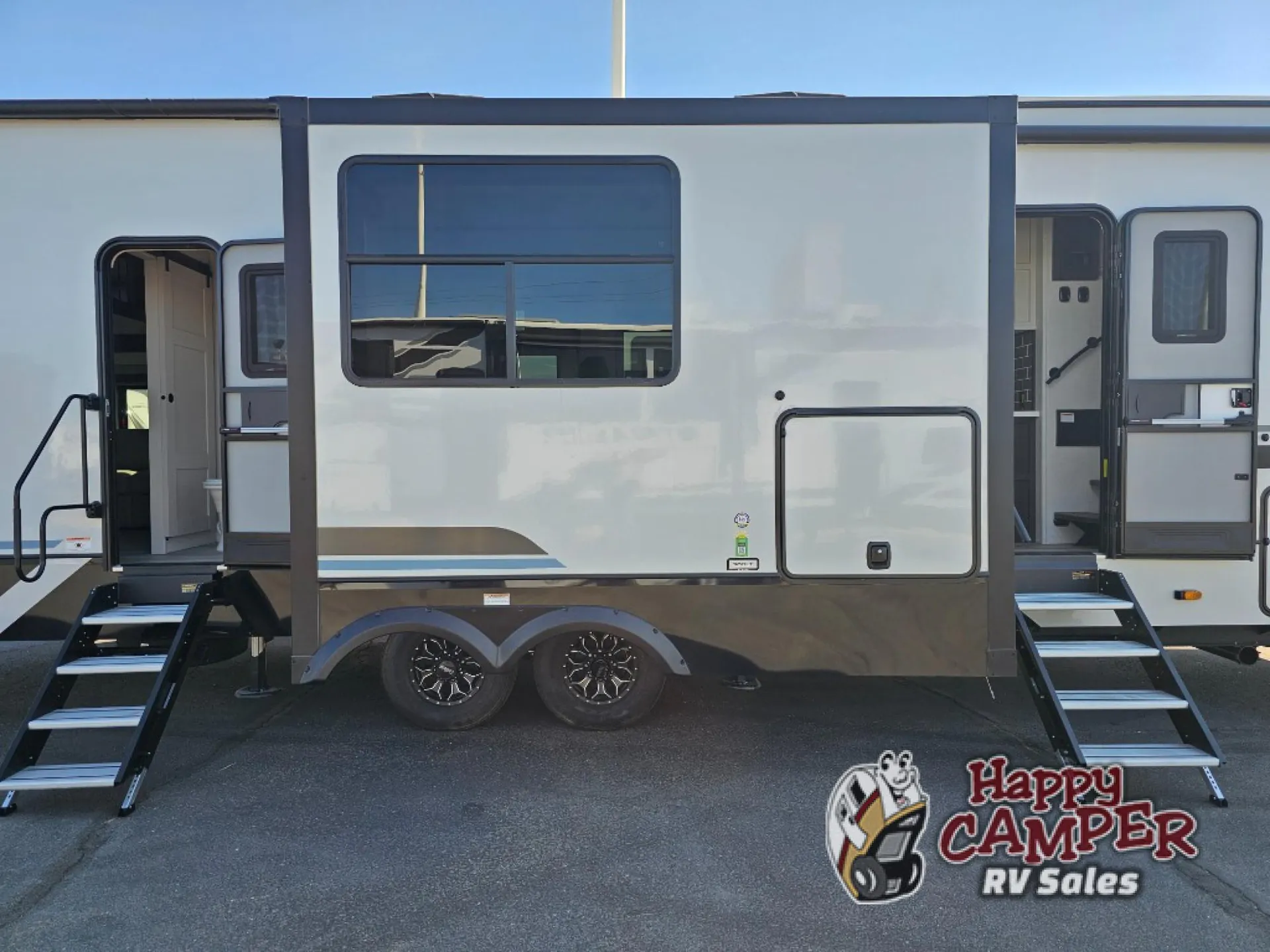 2026 Keystone Alpine Avalanche Edition 380LT dealer photo 10 from Happy Camper RV Sales