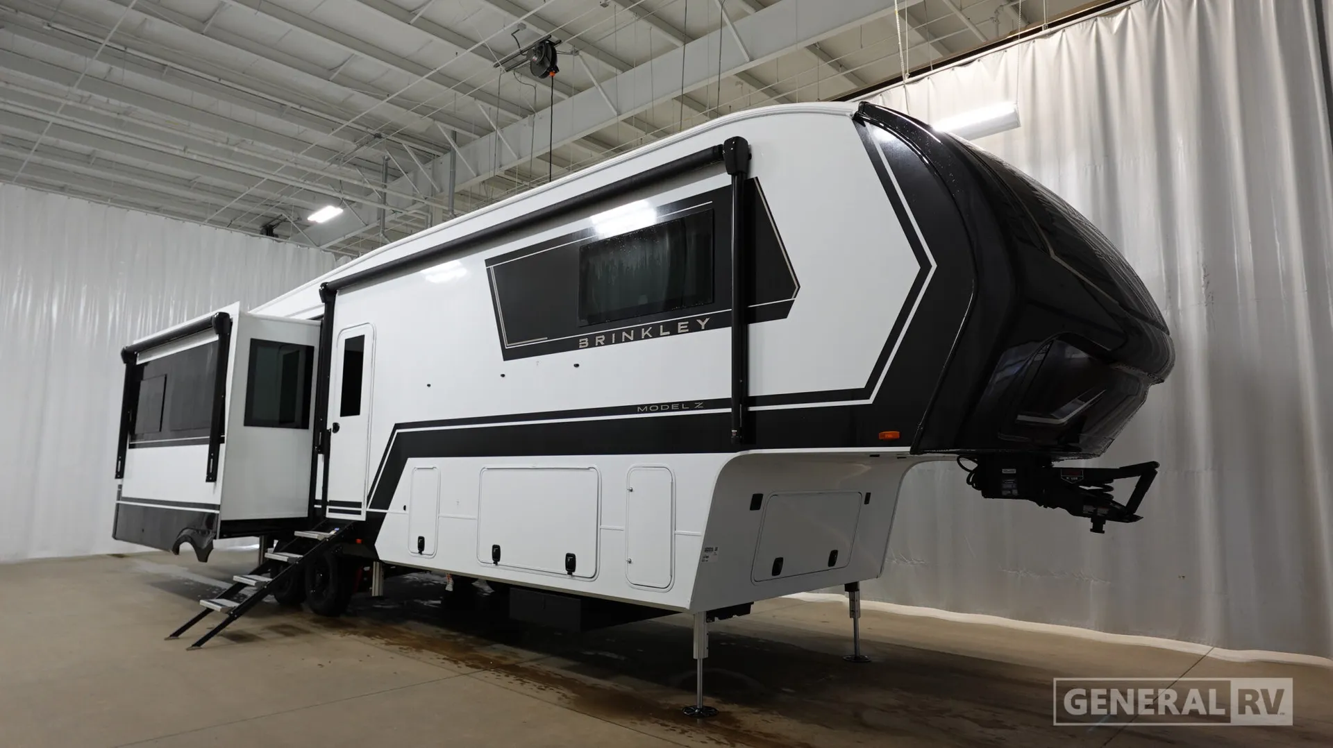 2027 Brinkley Model Z 3600 - Photo 2