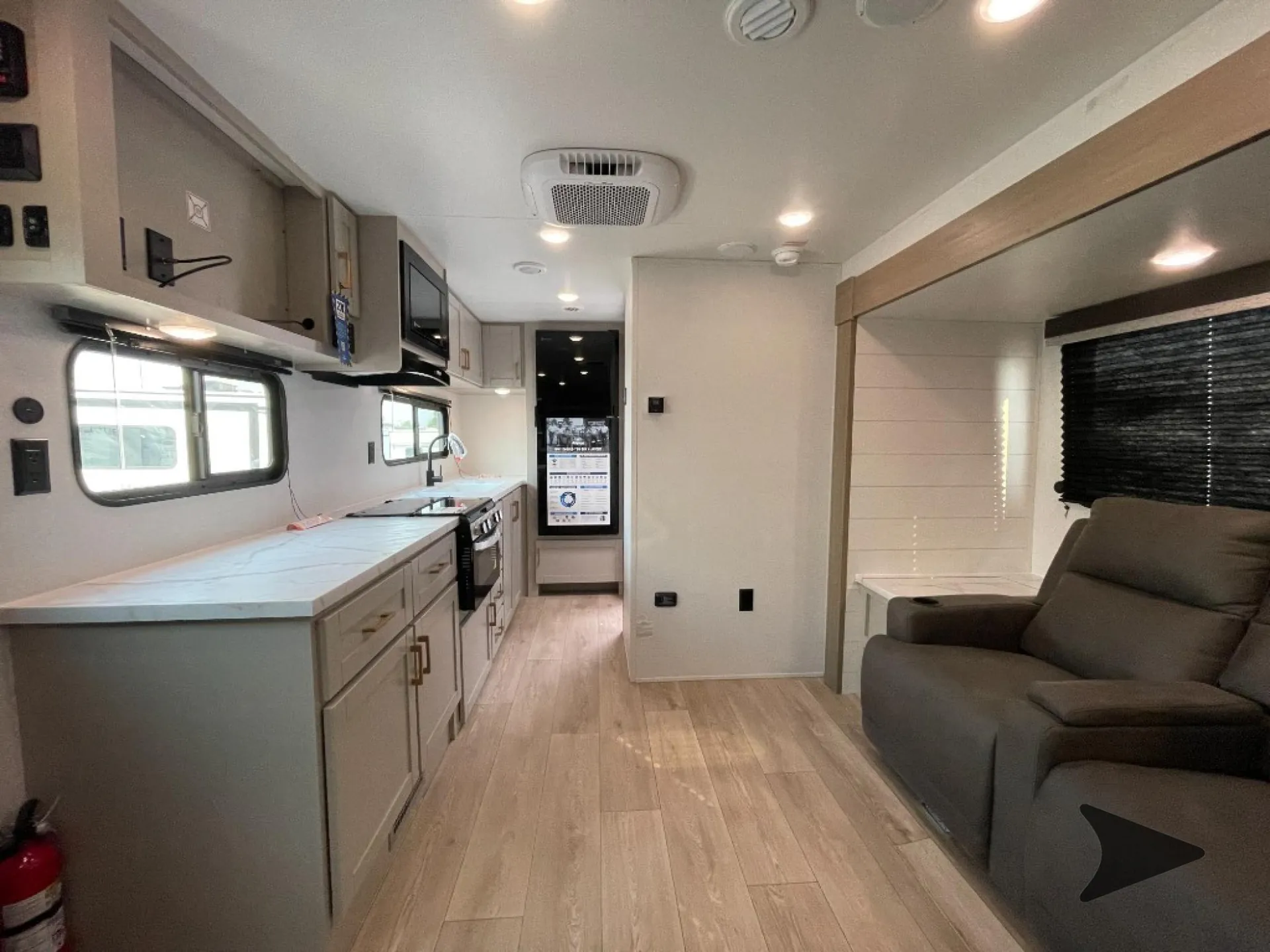 2027 Jayco Jay Flight 200MKSW - Photo 3