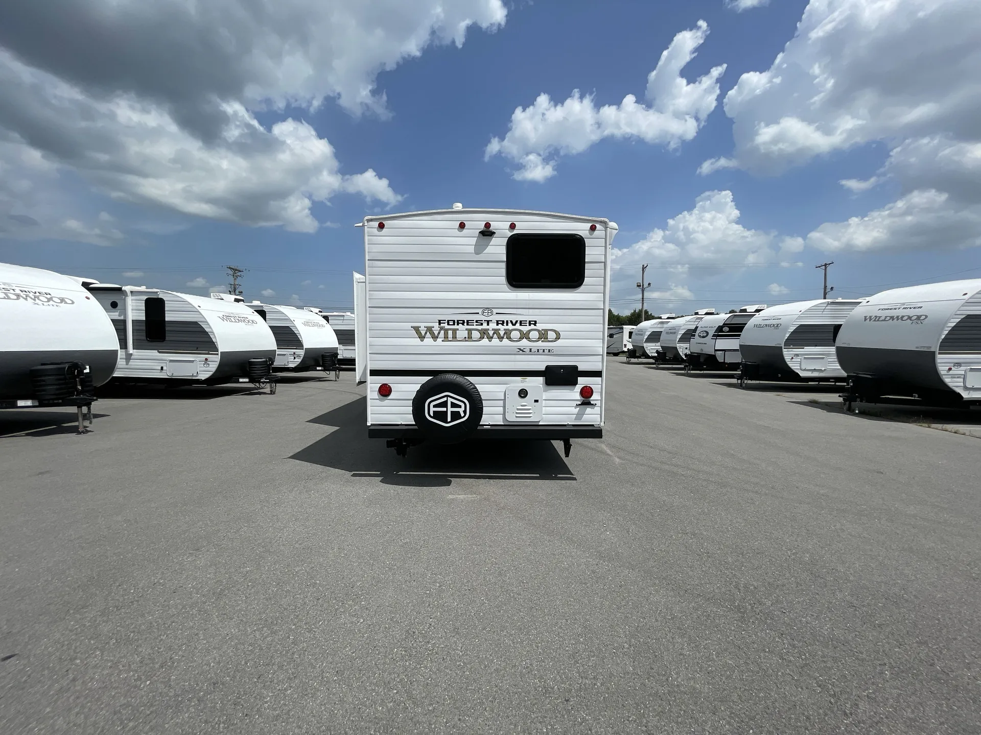 2026 Forest River Wildwood X-Lite 26ICE — backside