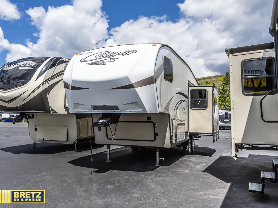 2017 Keystone RV Cougar Half-Ton Series 246RLSWE - Photo 4