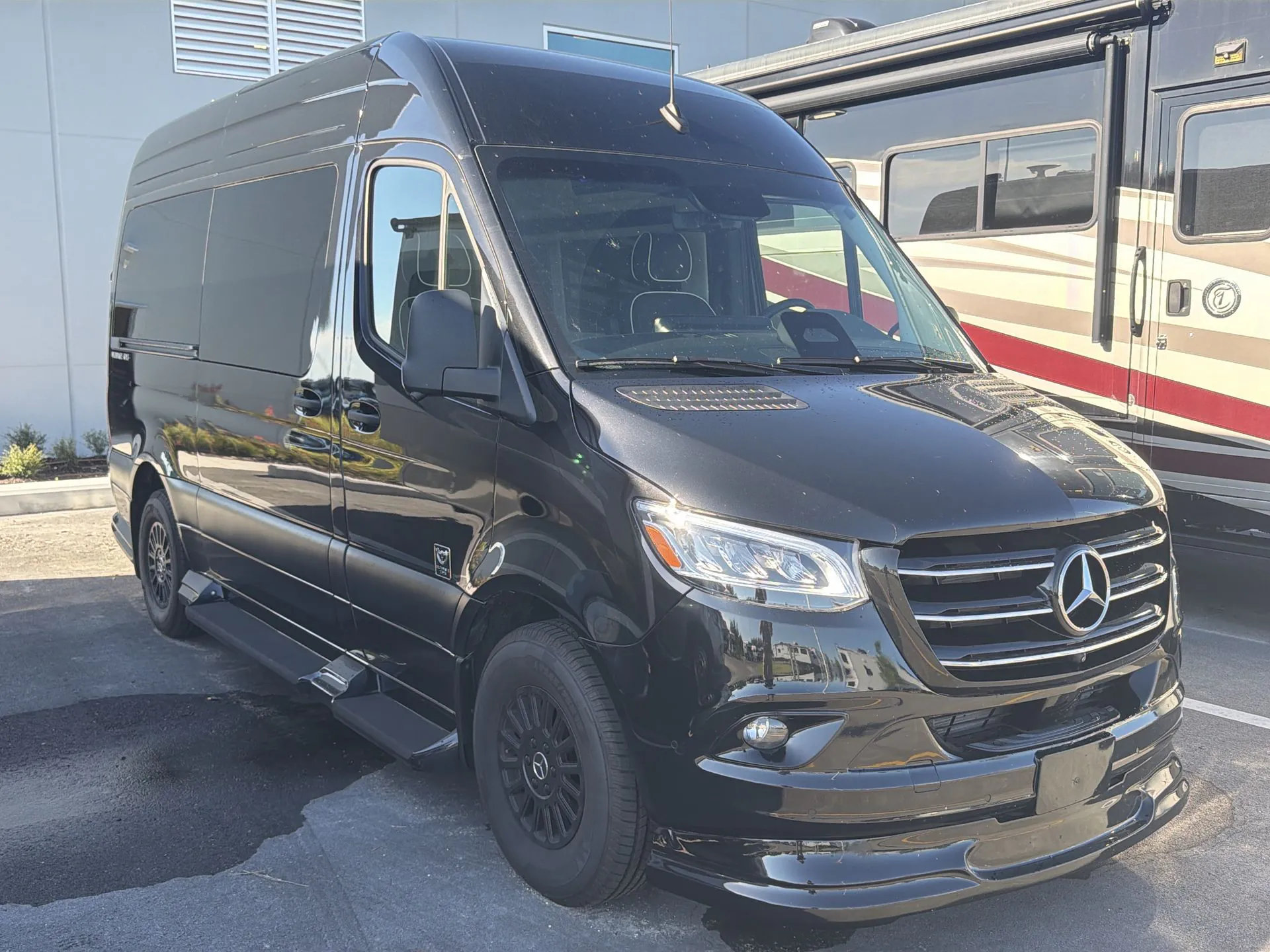 2025 OGV Luxury Coach V-Cruise 8OB - Photo 2