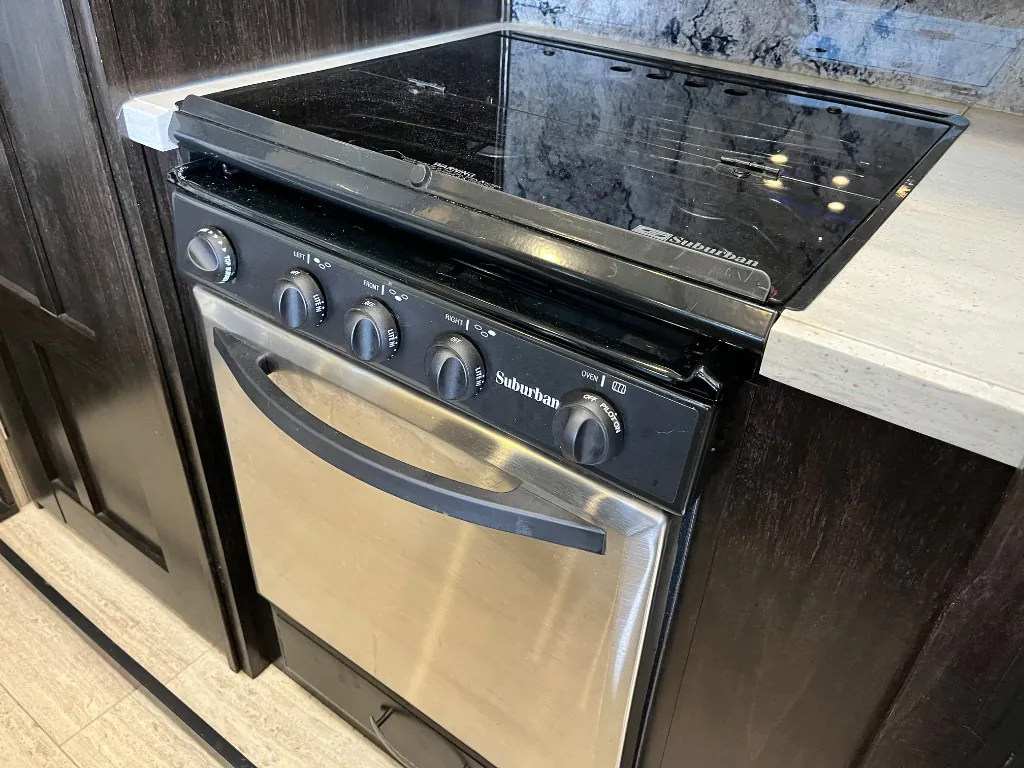 2018 Grand Design Momentum 376TH, Photos photo 21