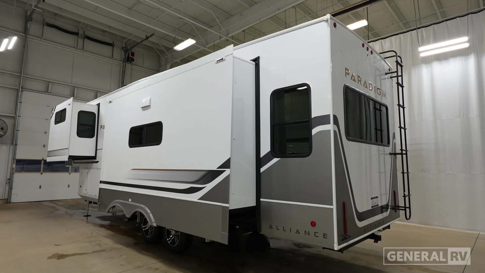 2026 Alliance RV Paradigm 310RL - Photo 4