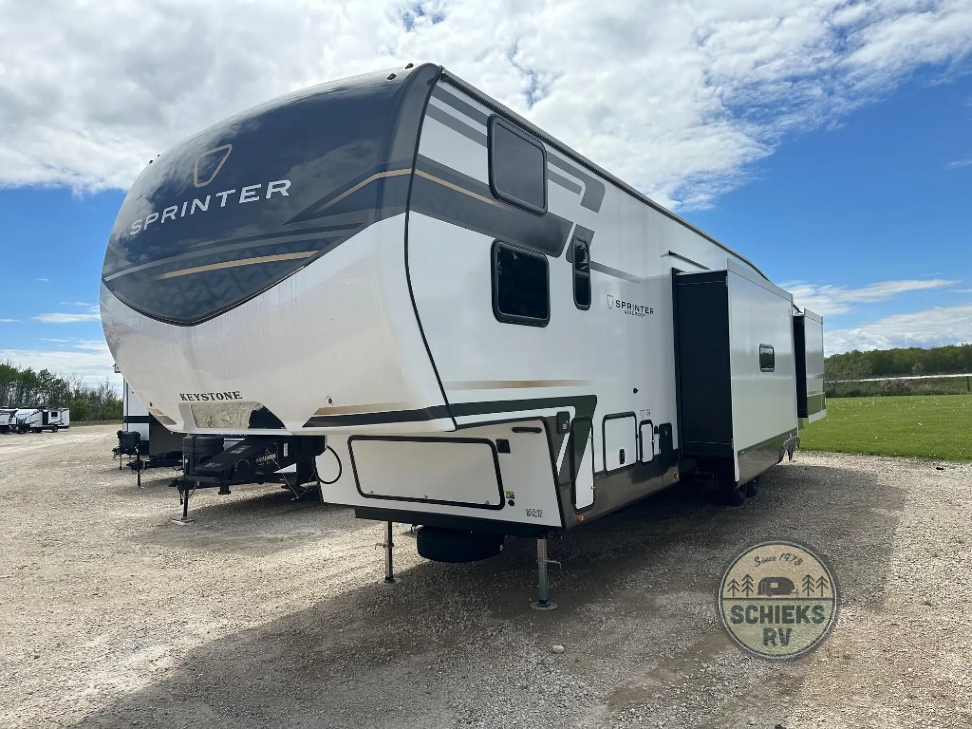 2026 Keystone Sprinter 3980FBS - Photo 3