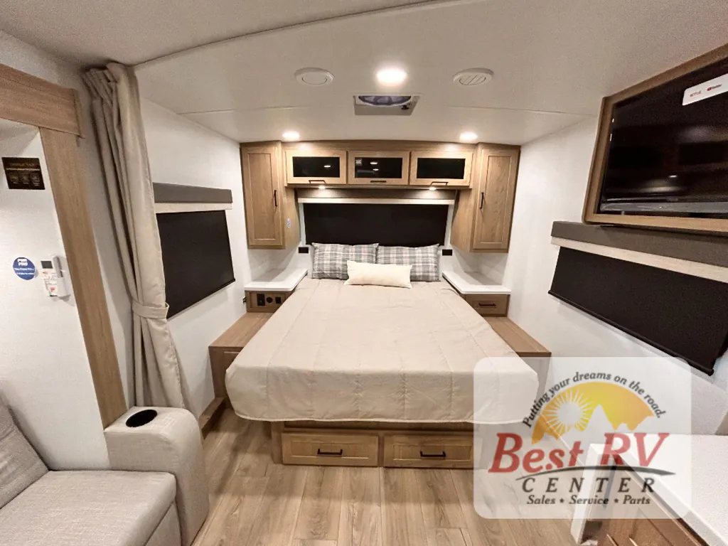 2027 Forest River Rockwood Mini Lite 2109S, Photos photo 18