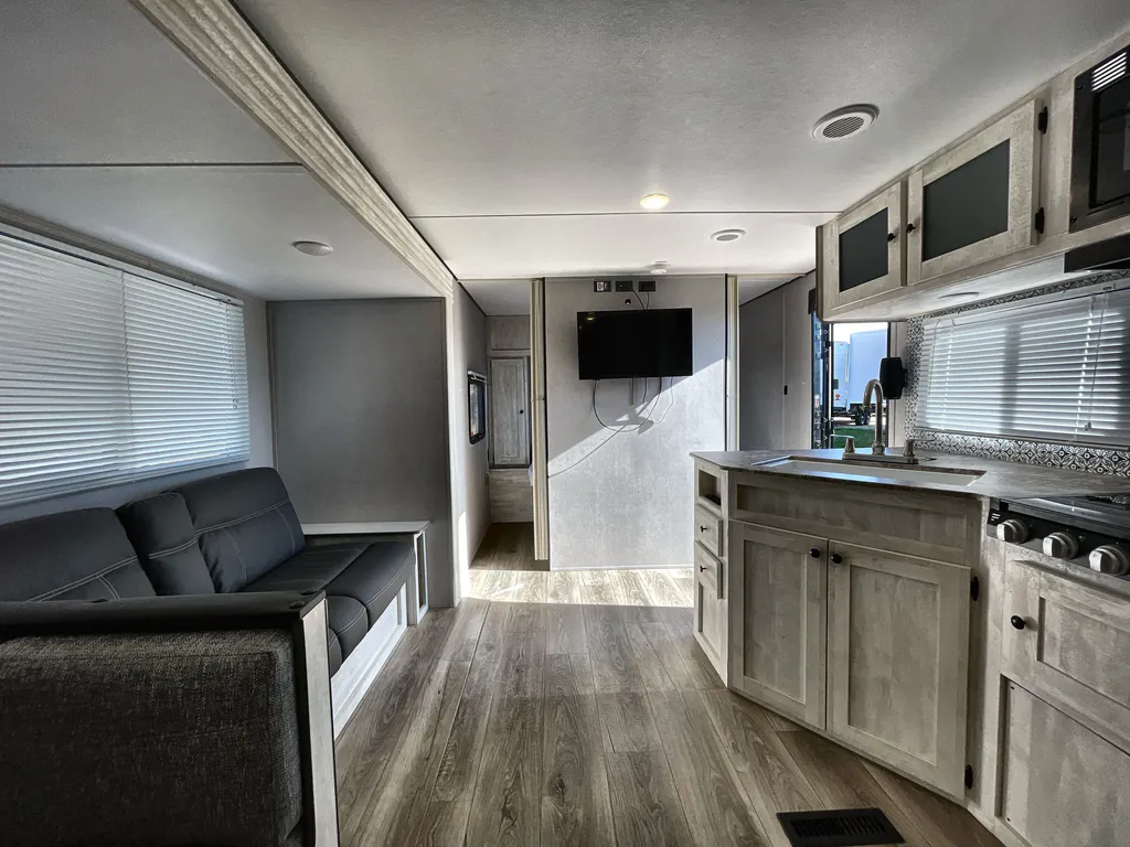 2024 Shasta I-5 530QB, Photos photo 2