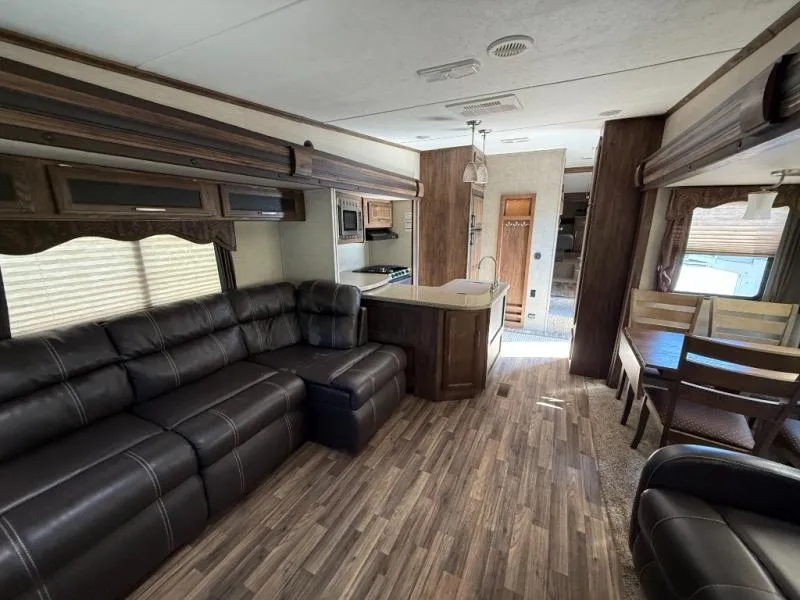 2015 Keystone RV Cougar X-Lite 29RES - Photo 4