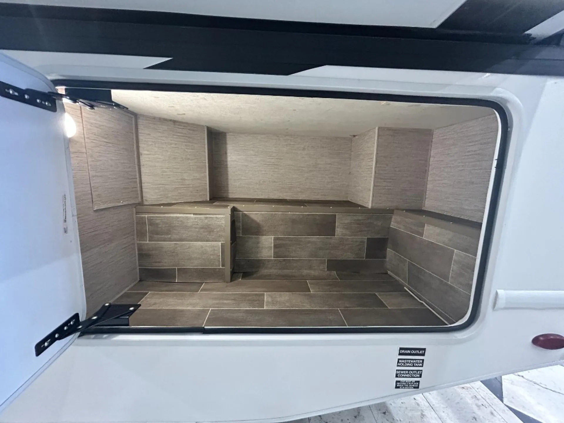 2021 Thor Motor Coach Chateau 22B - Photo 4