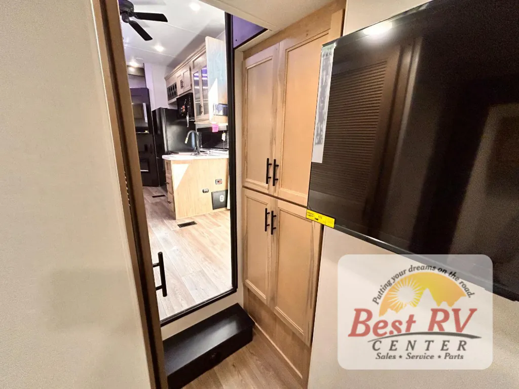 2027 Forest River Cherokee Timberwolf 39DC, Photos photo 102