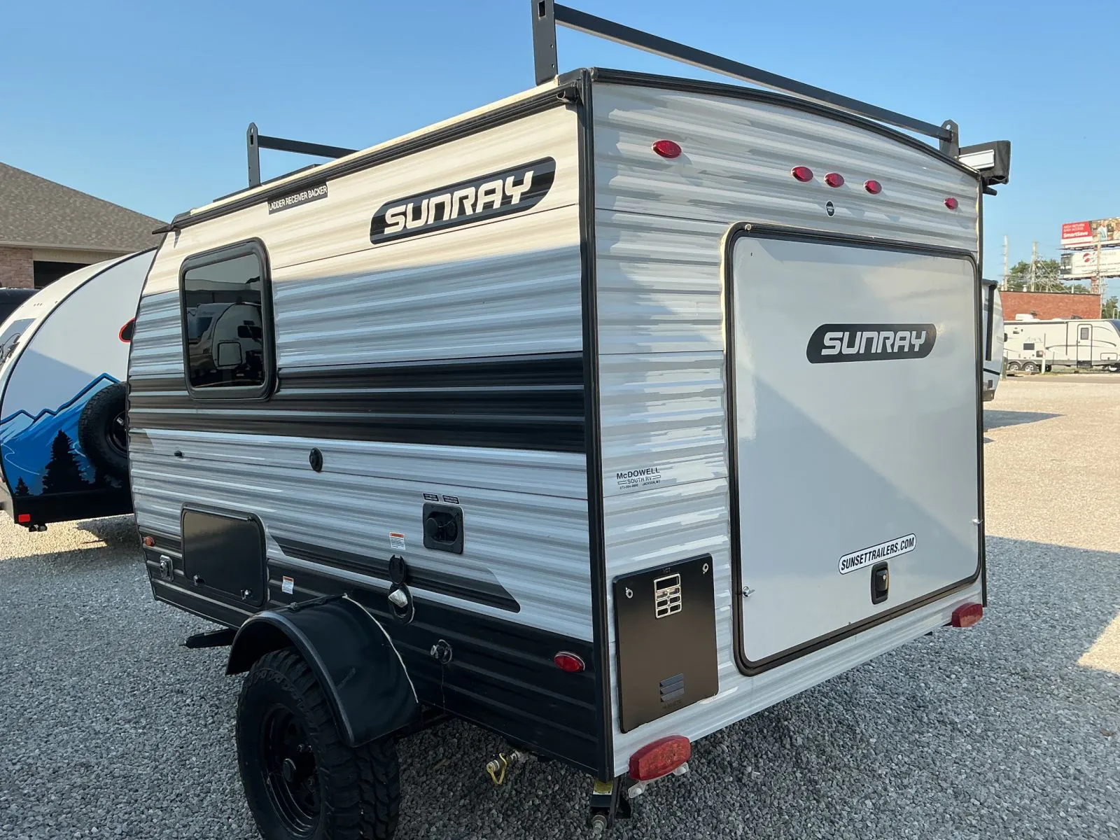 2026 Sunset Park RV SunRay 119 - Photo 3