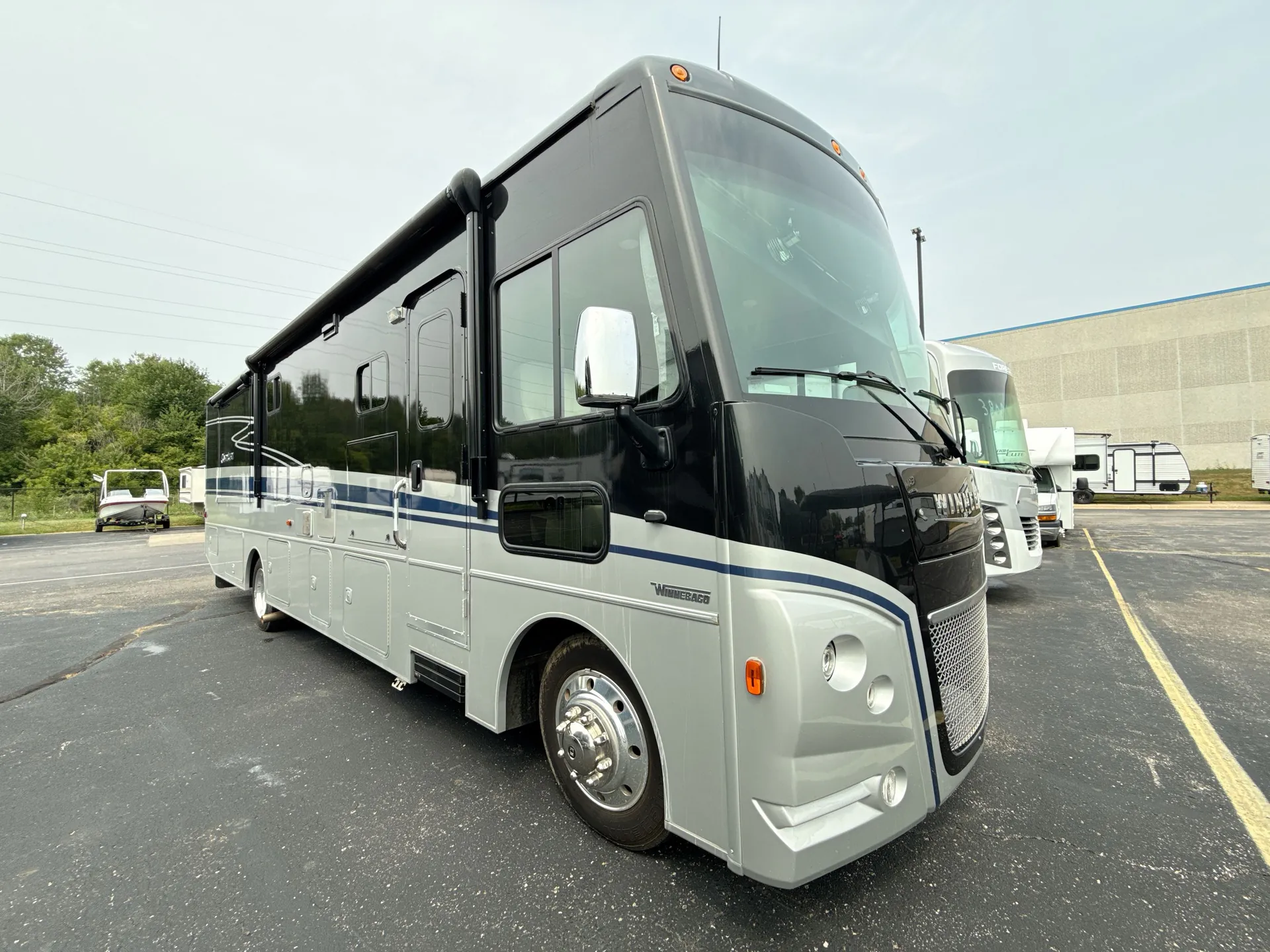 2022 Winnebago Adventurer 35F - Photo 2
