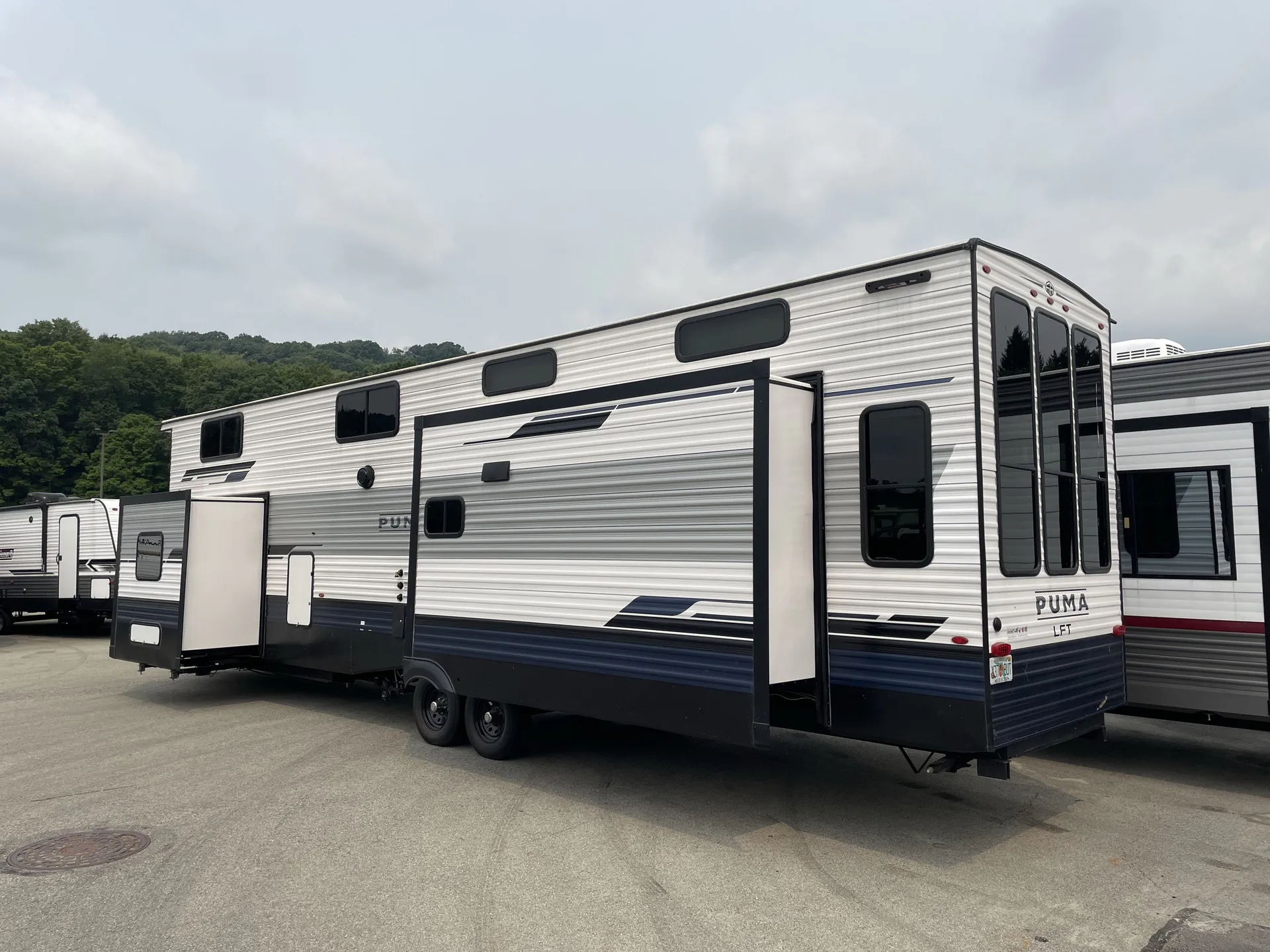 2025 Forest River Puma Vista 401RLFT — backside