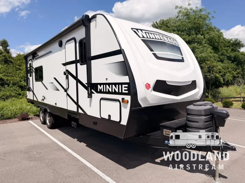 2025 Winnebago Minnie 2529RG - Photo 2