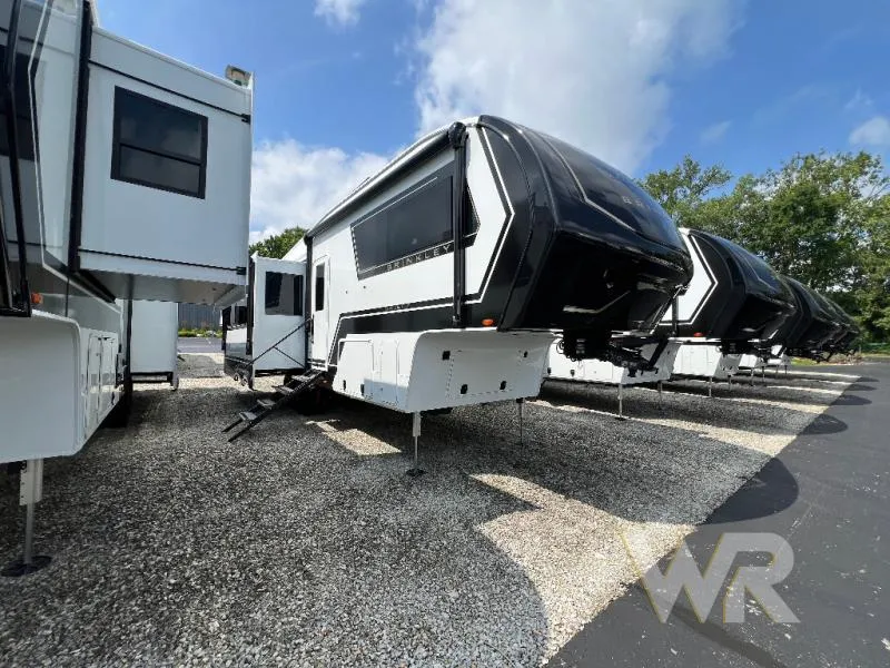 2027 Brinkley Model Z 2900 - Photo 2