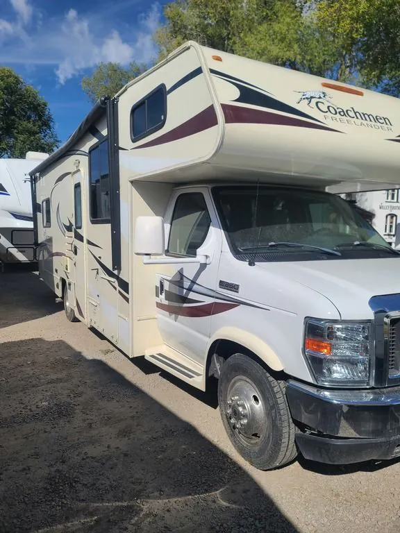 2016 Coachmen Freelander 27QB - Photo 4