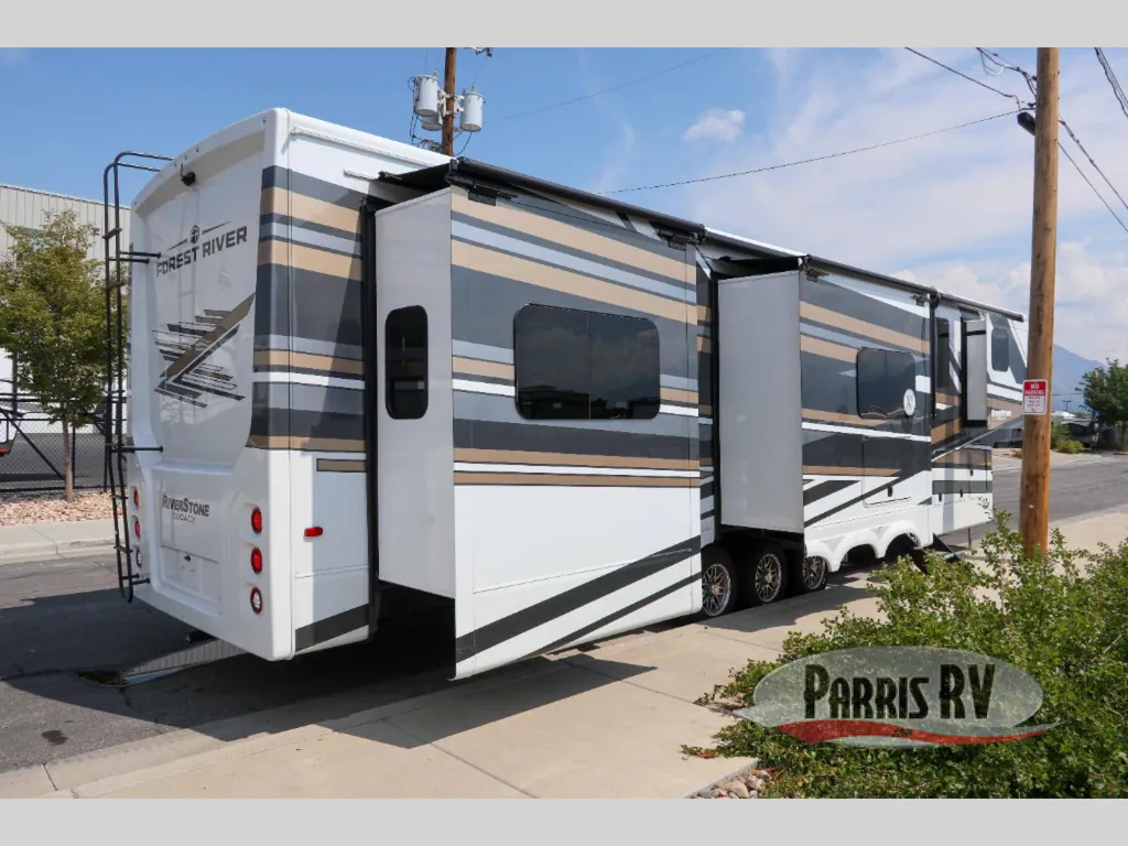2026 Forest River RiverStone 420RE, Photos photo 4