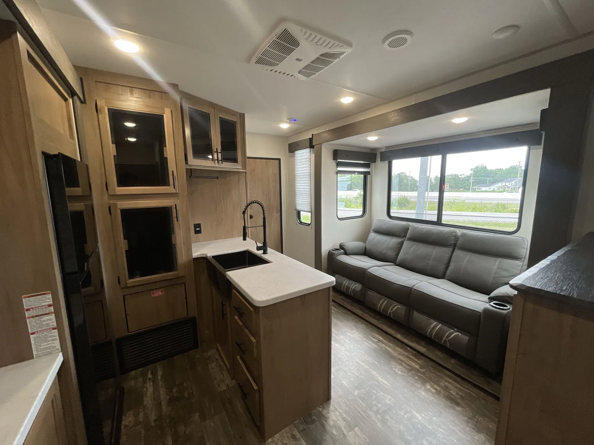 2024 Forest River Vengeance Rogue SUT 32SUT — living area main
