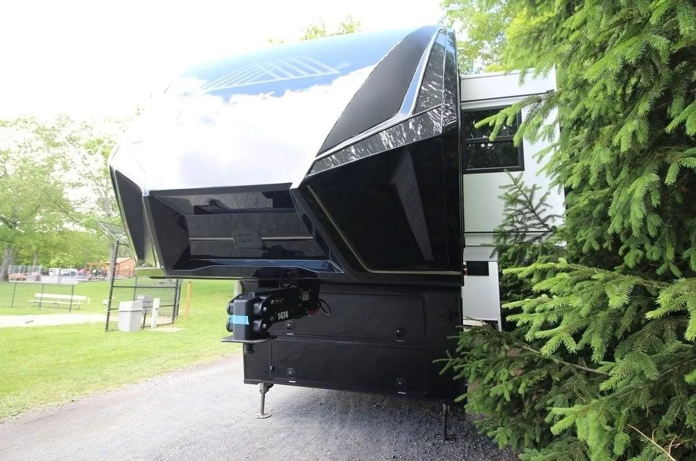 2025 Brinkley Model G 3250 - Photo 4