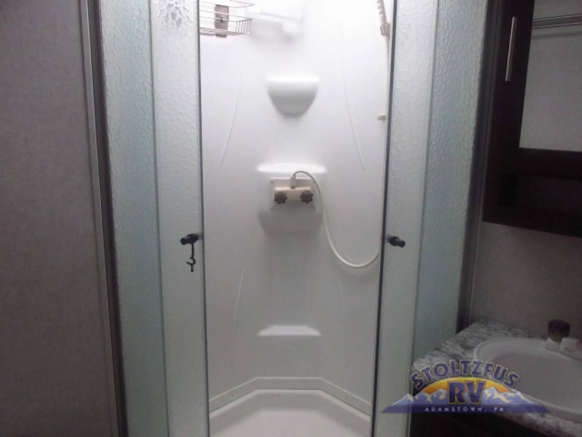 2017 Forest River Surveyor 264RKS — Photo 7
