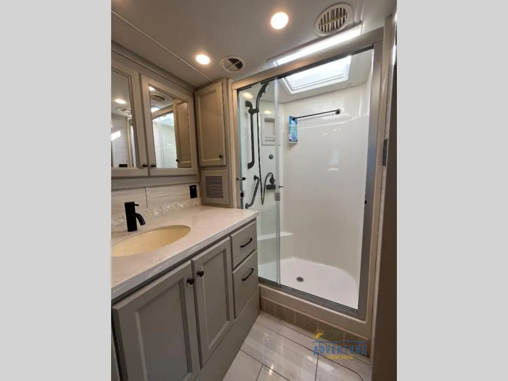 2026 Tiffin Allegro RED 37 BA - Photo 4