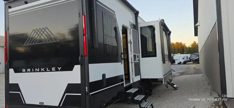2025 Brinkley Model G 3500, Photos photo 8