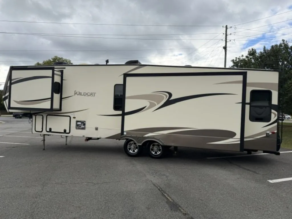 2019 Forest River Wildcat 32WB, Photos photo 9