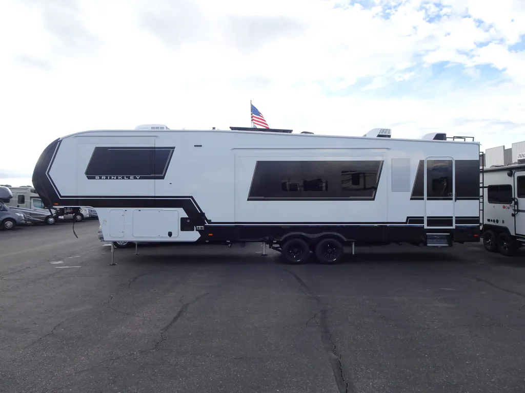 2026 Brinkley Model Z 3515, Photos photo 33