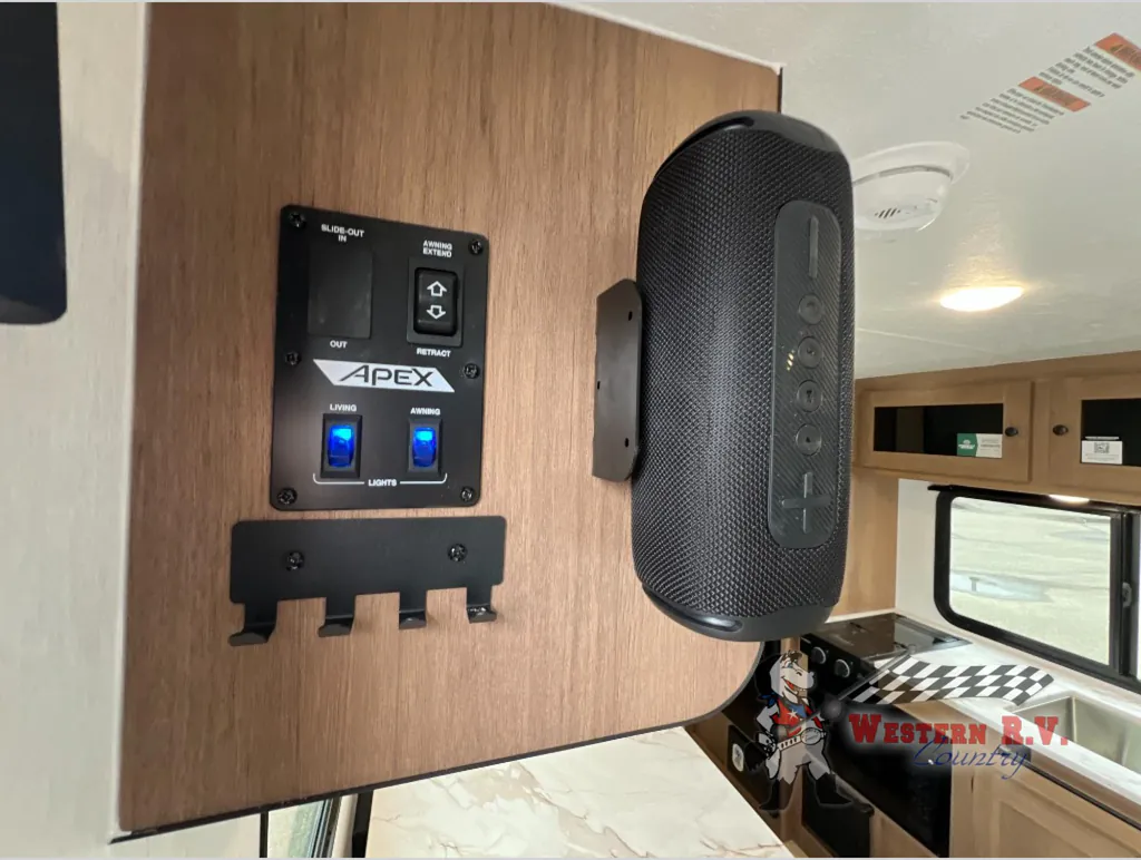 2027 Coachmen Apex Nano 186BH, Photos photo 5