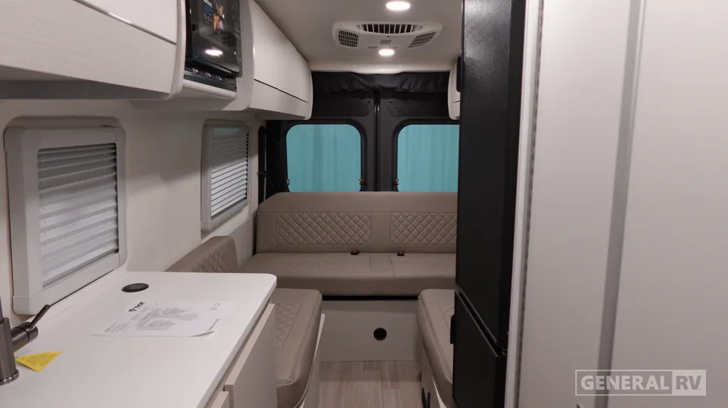 2027 Thor Motor Coach Tellaro 20Y, Photos photo 2