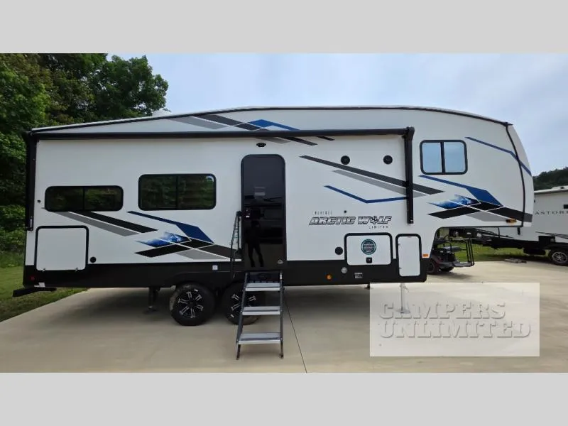 2024 Forest River Cherokee Arctic Wolf 23MLE - Photo 2
