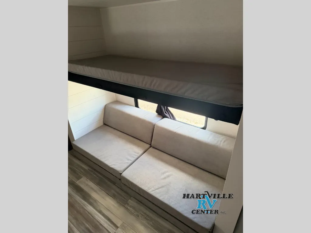 2026 Jayco Jay Flight SLX 321BDS, Photos photo 9