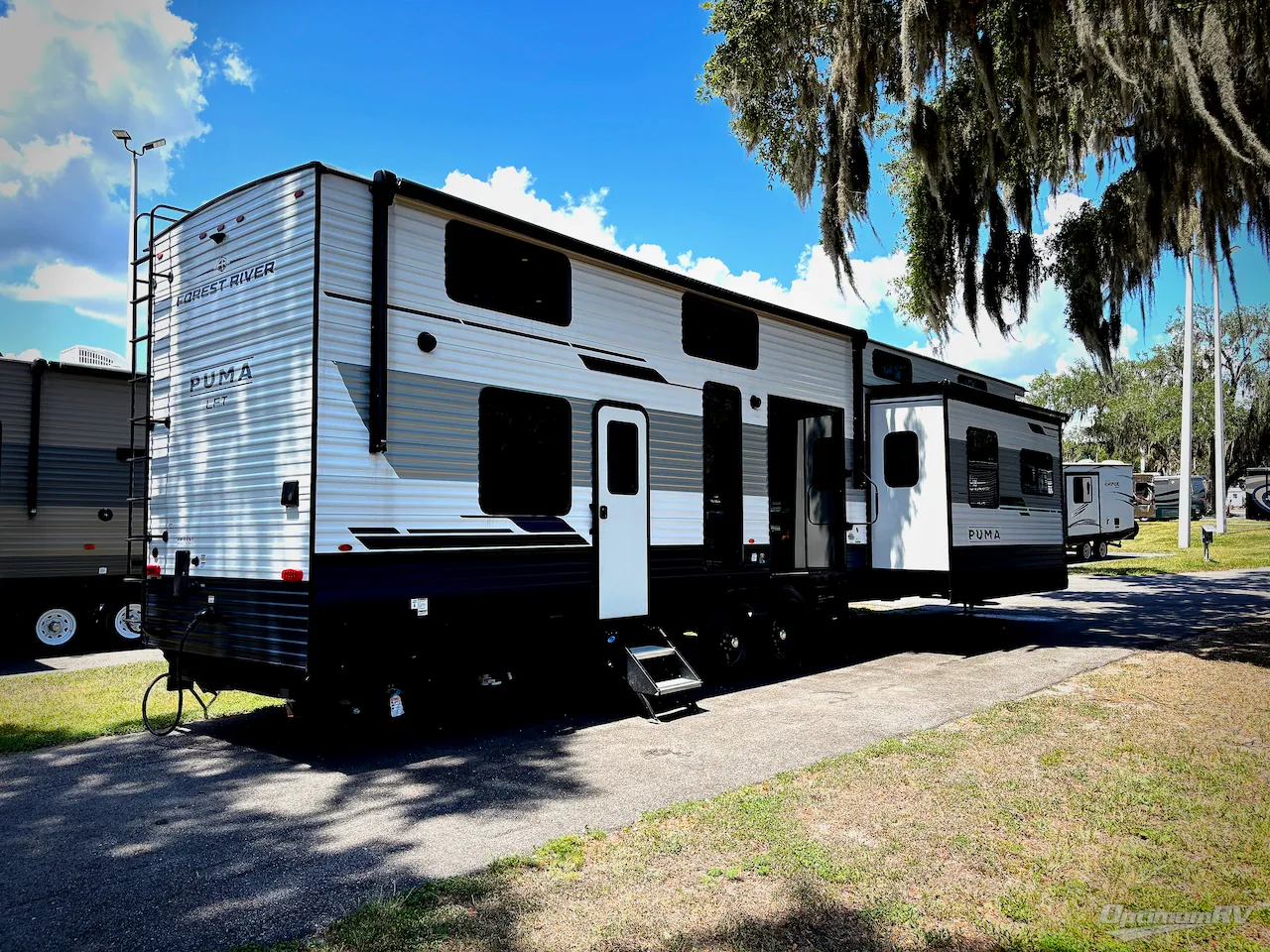 2025 Palomino Puma 402LFT - Photo 3