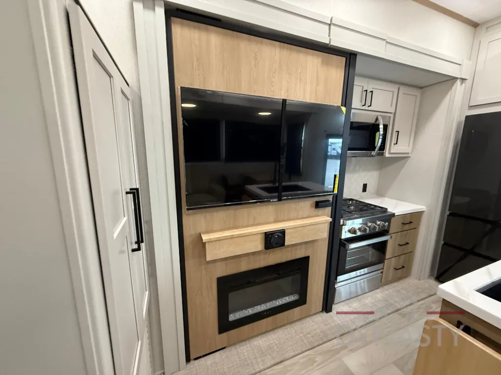 2026 Forest River Sandpiper Destination Trailers 41DUPLEX, Photos photo 41