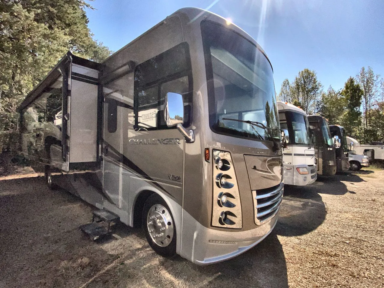 2020 Thor Motor Coach Challenger 35MQ