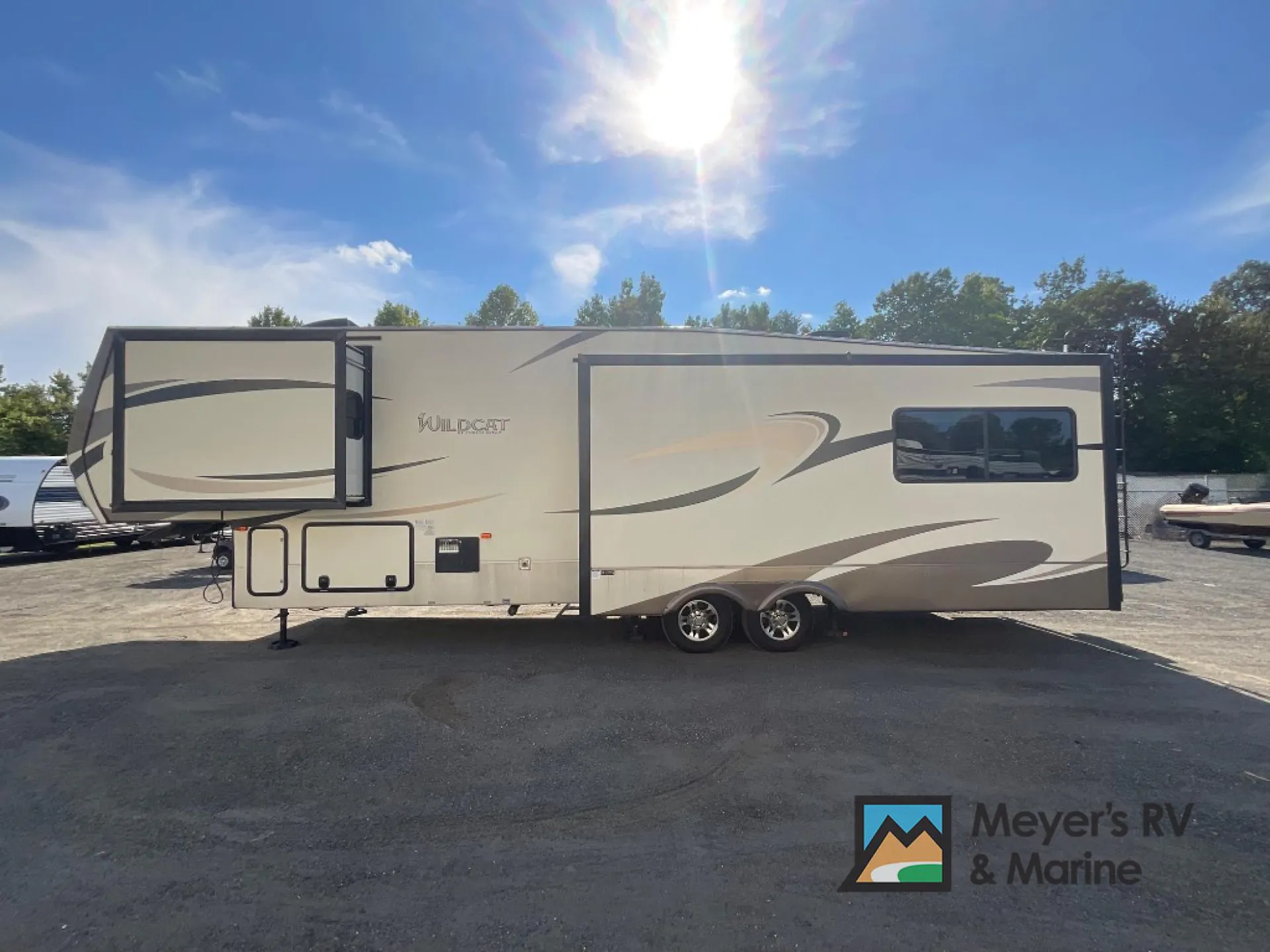 2018 Forest River Wildcat 34WB — Photo 6